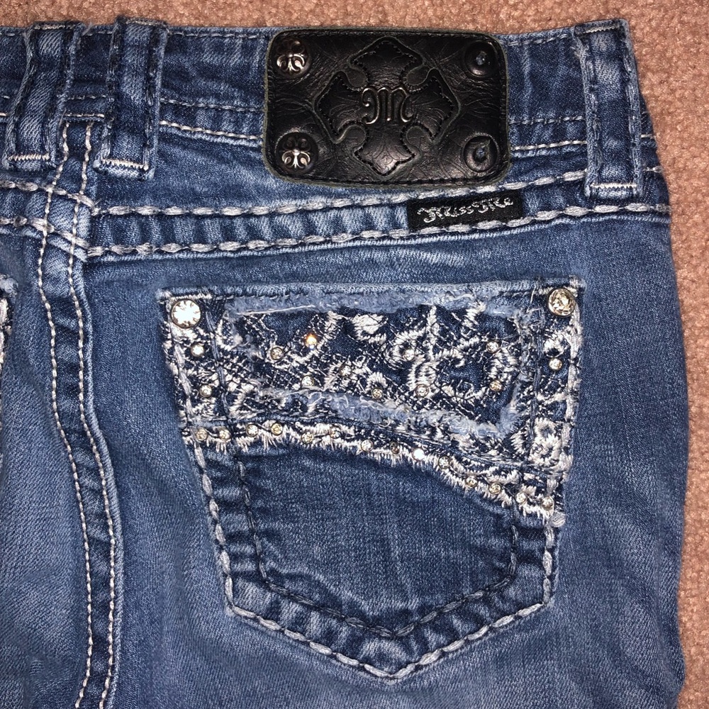 Miss Me Skinny Jeans with Detailed Back Pockets